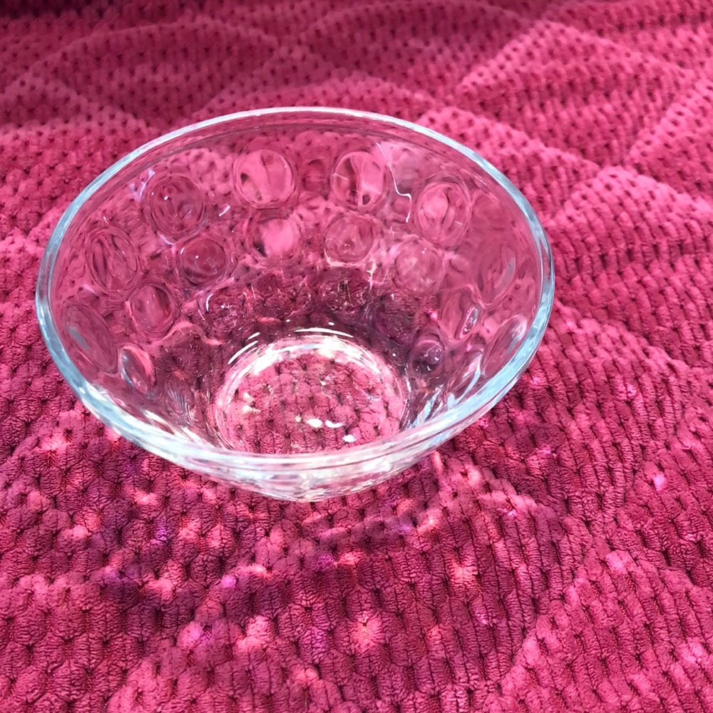 Small Clear ‘thumb print’ pattern